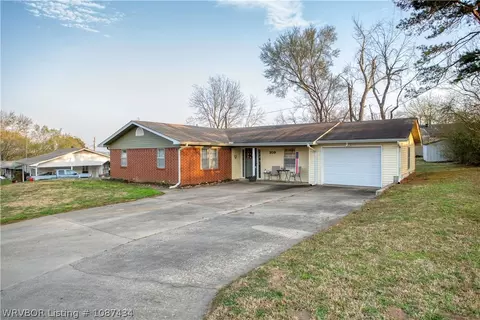 109 Miami St, Greenwood, AR 72936 photo 3