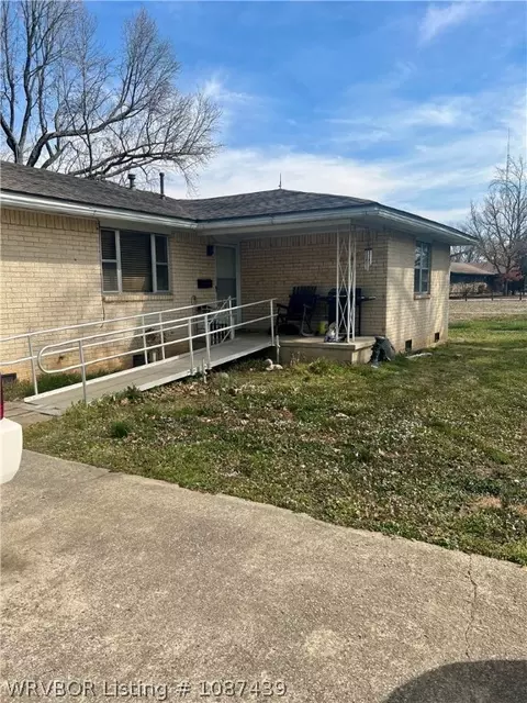 Exterior - 2903 E Walnut St, Paris, AR 72855 photo 2 of 3