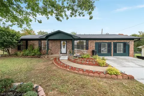 1424 Northwoods Dr, Alma, AR 72921