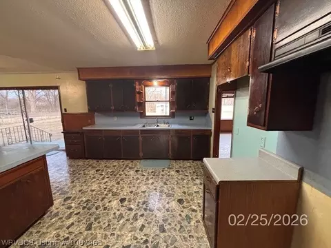 Kitchen - 3418 N 31st St, Fort Smith, AR 72904 photo 1 of 2