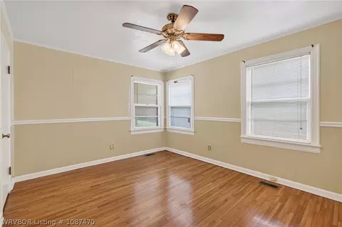 Bedroom - 3710 Park Ave, Fort Smith, AR 72903 photo 8 of 11