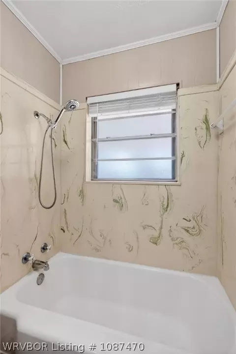 Bath - 3710 Park Ave, Fort Smith, AR 72903 photo 2 of 3
