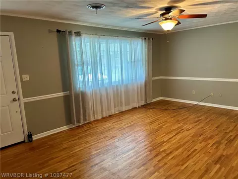 Living - 2914 Memphis St, Fort Smith, AR 72901 photo 1 of 3