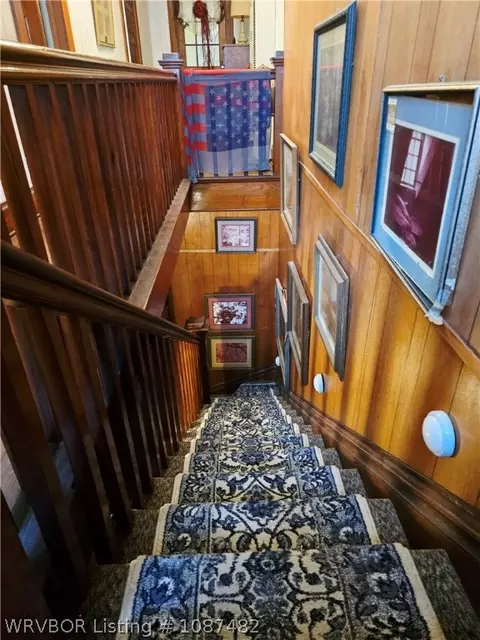 Entry Way - 707 E Walnut St, Paris, AR 72855 photo 3 of 3