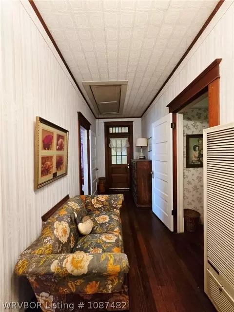 Entry Way - 707 E Walnut St, Paris, AR 72855 photo 1 of 3