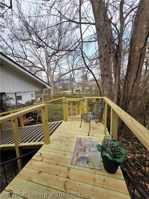Exterior - 707 E Walnut St, Paris, AR 72855 photo 3 of 8