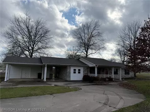 Exterior - 804 E Pryor Ave, Pocola, OK 74902 photo 2 of 7