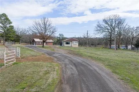 2408 Reeves Rd, Hackett, AR 72937 photo 3