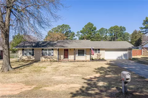 19 Westward St, Van Buren, AR 72956
