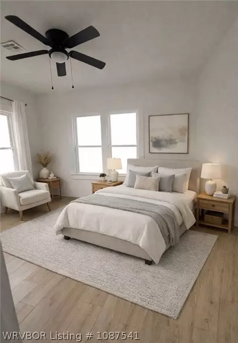 Bedroom - 2203 S M St, Fort Smith, AR 72901 photo 1 of 3