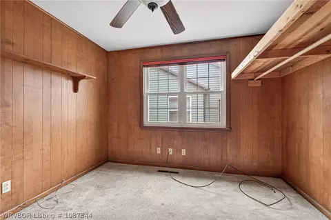 Bedroom - 2015 S Q St, Fort Smith, AR 72901 photo 4 of 7