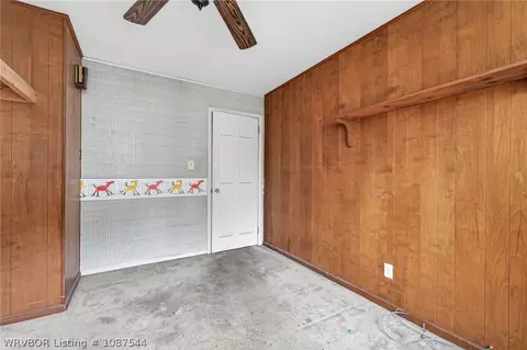 Bedroom - 2015 S Q St, Fort Smith, AR 72901 photo 5 of 7