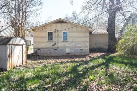 Exterior - 2015 S Q St, Fort Smith, AR 72901 photo 8 of 9