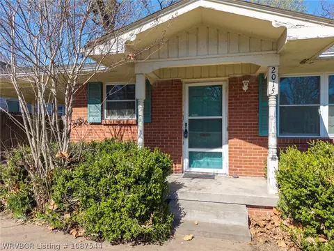 Exterior - 2015 S Q St, Fort Smith, AR 72901 photo 3 of 9