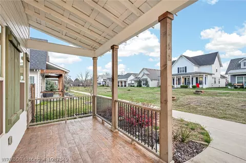 Exterior - 1914 Ebbing Loop, Barling, AR 72923 photo 4 of 15