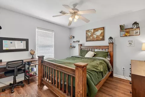 Bedroom - 313 Stone Mountain Loop, Alma, AR 72921 photo 10 of 13