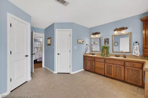 Entry Way - 313 Stone Mountain Loop, Alma, AR 72921 photo 8 of 9