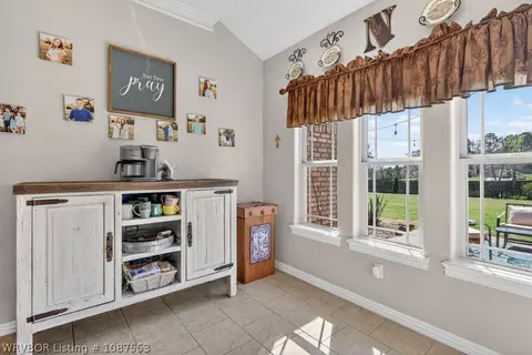 Entry Way - 313 Stone Mountain Loop, Alma, AR 72921 photo 6 of 9