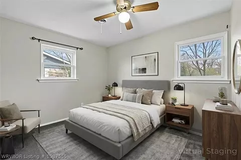 Bedroom - 204 Amherst Cir, Fort Smith, AR 72908 photo 4 of 9