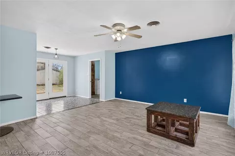 Living - 204 Amherst Cir, Fort Smith, AR 72908 photo 6 of 6