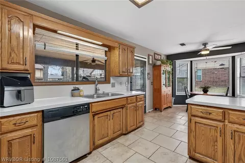 Kitchen - 2505 Royal Scots, Fort Smith, AR 72908 photo 5 of 5