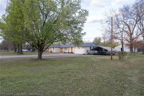 1704 Pleasant Valley Rd, Van Buren, AR 72956