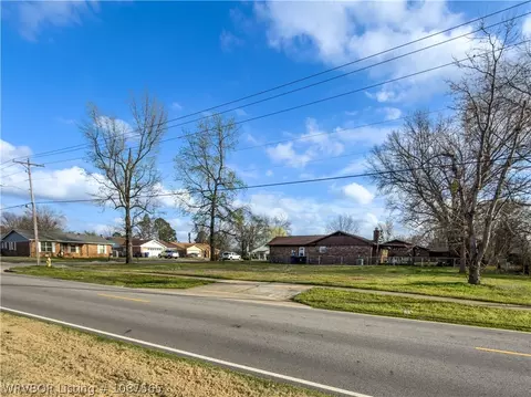 3200 93rd Cir, Fort Smith, AR 72903