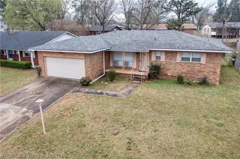 Exterior - 4316 Urbana Dr, Fort Smith, AR 72904 photo 2 of 5