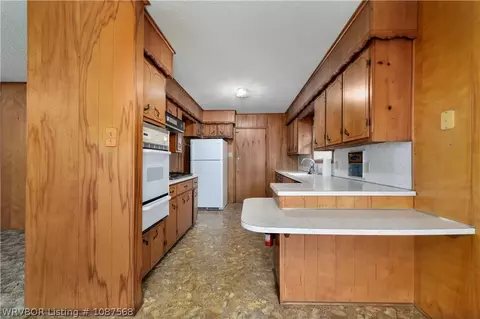 Kitchen - 4316 Urbana Dr, Fort Smith, AR 72904 photo 1 of 3