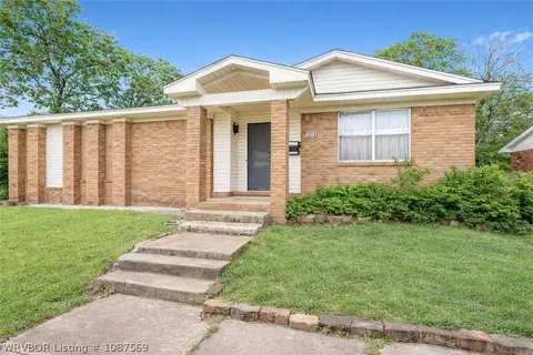 1800 Cardinal, Mcalester, OK 74501