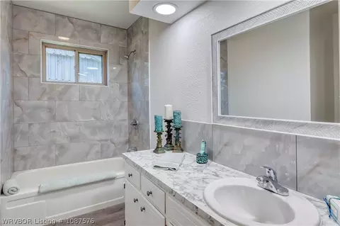 Bath - 4608 Victoria Dr, Fort Smith, AR 72904 photo 1 of 4