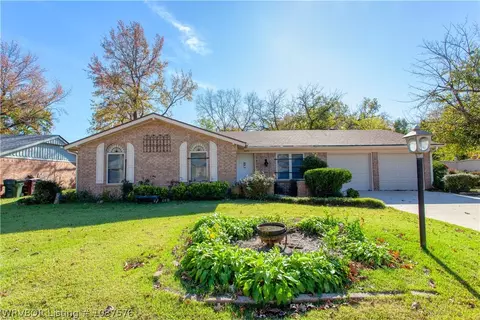 4608 Victoria Dr, Fort Smith, AR 72904