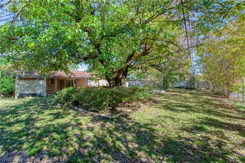 Exterior - 4608 Victoria Dr, Fort Smith, AR 72904 photo 8 of 9