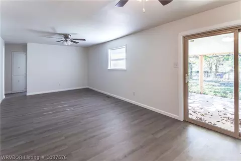 Living - 4608 Victoria Dr, Fort Smith, AR 72904 photo 3 of 6
