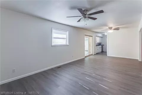 Living - 4608 Victoria Dr, Fort Smith, AR 72904 photo 4 of 6