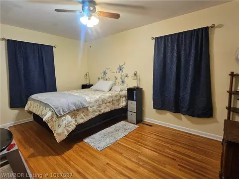 Bedroom - 804 E Academy St, Paris, AR 72855 photo 2 of 3