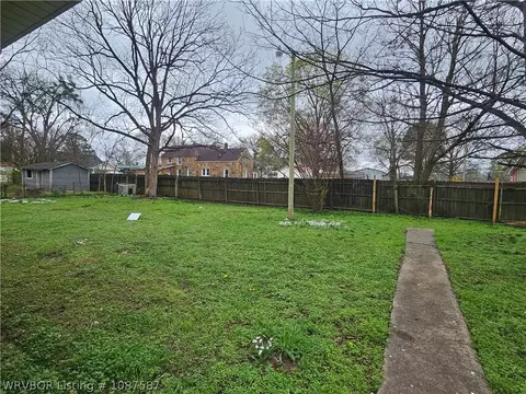 Exterior - 804 E Academy St, Paris, AR 72855 photo 3 of 3