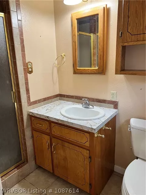 Bath - 118 Hall St, Paris, AR 72855 photo 1 of 3