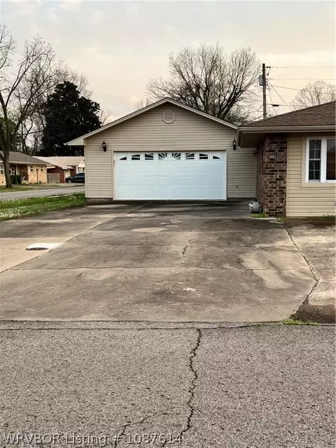 Exterior - 118 Hall St, Paris, AR 72855 photo 3 of 3