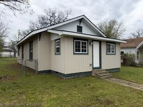 Exterior - 1806 S S St, Fort Smith, AR 72901 photo 1 of 3