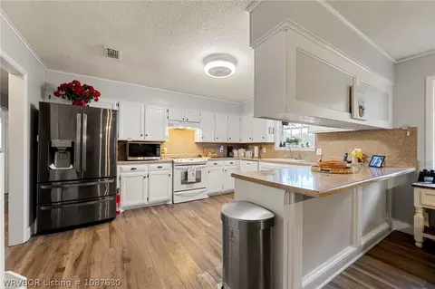Kitchen - 1122 Wire Rd, Ozark, AR 72949 photo 1 of 2