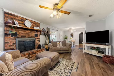 Living - 1122 Wire Rd, Ozark, AR 72949 photo 6 of 6