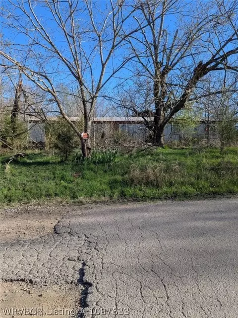 5200 Low Gap Rd, Ozark, AR 72949