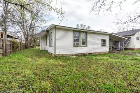 Exterior - 706 E Short Mountain St, Paris, AR 72855 photo 4 of 6