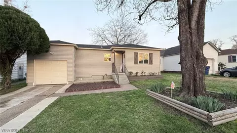 Exterior - 424 35th St, Fort Smith, AR 72903 photo 2 of 5