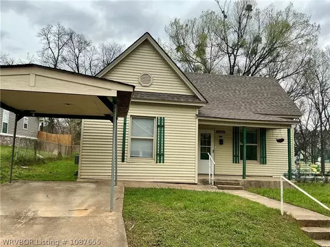 118 Henry St, Van Buren, AR 72956