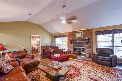 Living - 473202 1127 Rd, Muldrow, OK 74948 photo 1 of 3
