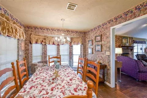 Dining - 473202 1127 Rd, Muldrow, OK 74948 photo 3 of 3