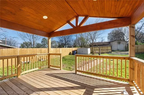 Exterior - 2312 Wirsing Ave, Fort Smith, AR 72904 photo 4 of 9