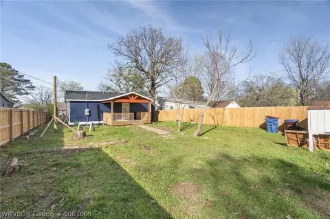 Exterior - 2312 Wirsing Ave, Fort Smith, AR 72904 photo 7 of 9